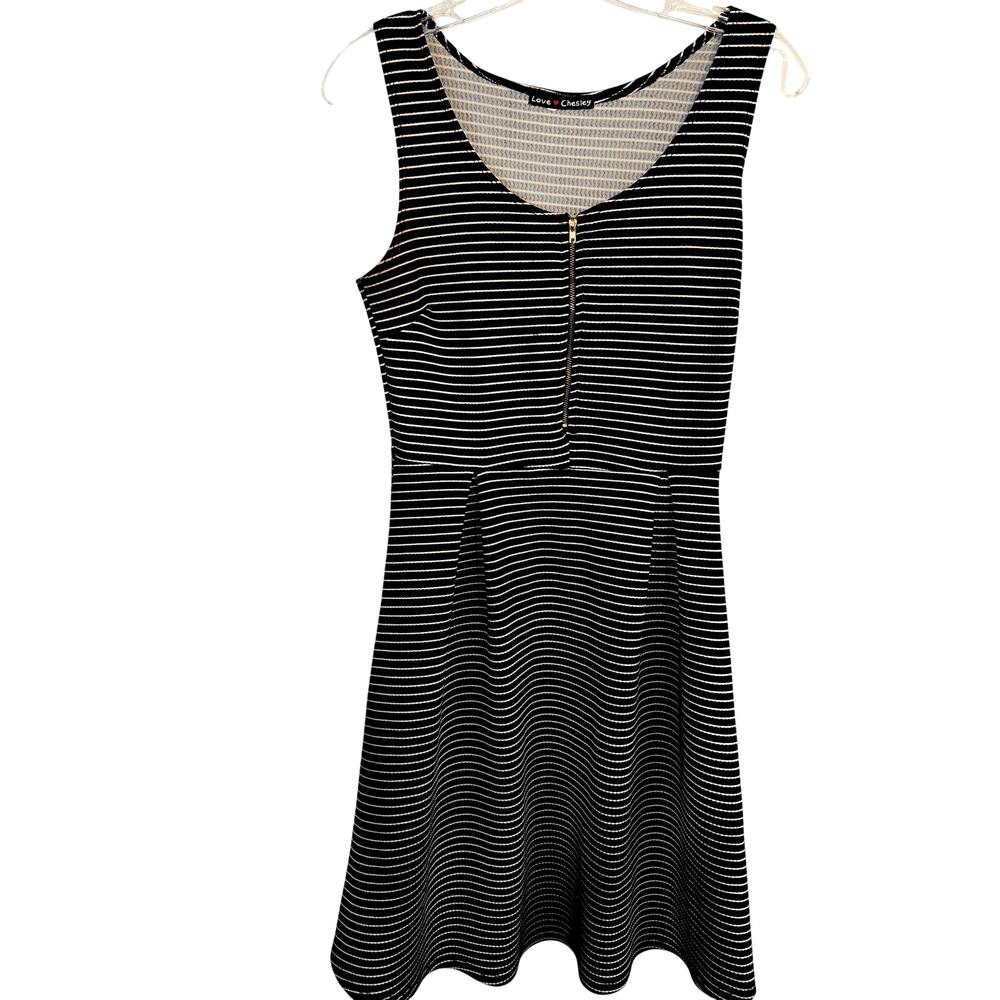 Love Chesley Women's Dress Medium M Black Short Sleeveless  Sun Misses Size 8 10